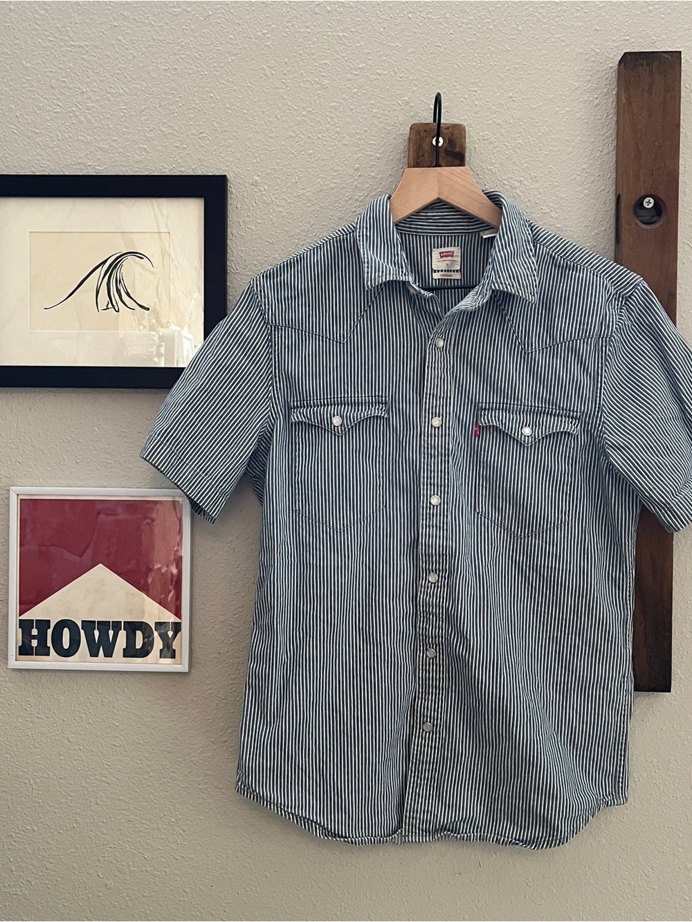 Levi's Classic Standard Western Pinstriped Short-Sleeve Button-Down Shirt Small